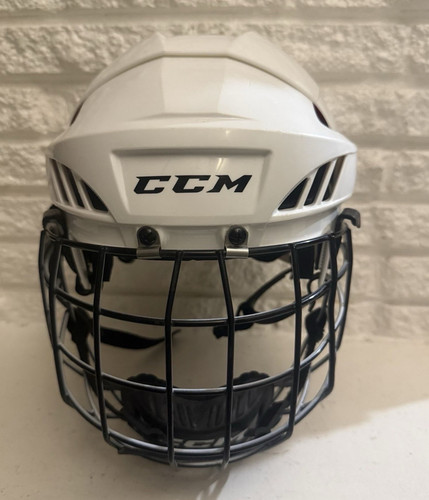 Ccm medium ice hockey - medium,
